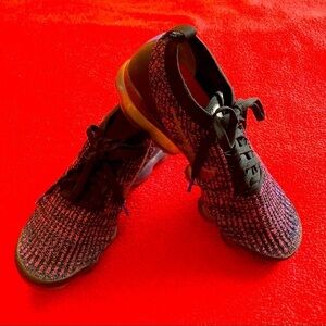 NIKE Air  Sz 8 VaporMax Flyknit 3 Throwback Future Sneakers